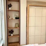 Center The Quiet Luxury 1